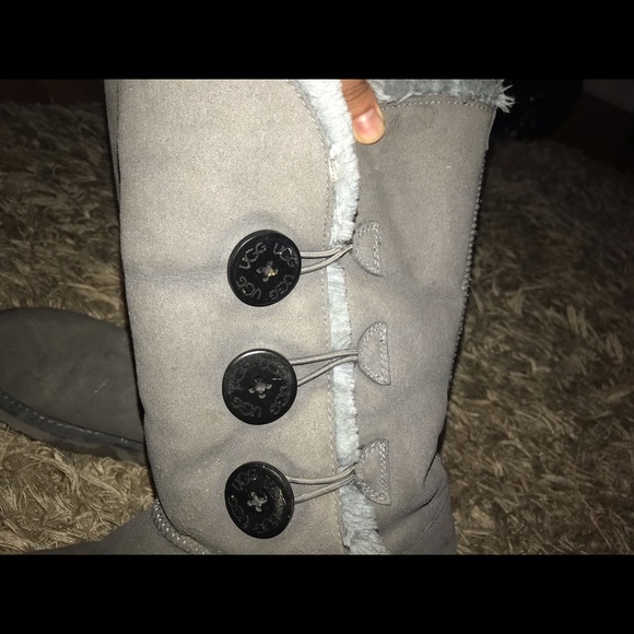 Ugg’s Boots 👢 🍁🍂 - Picture 3 of 8